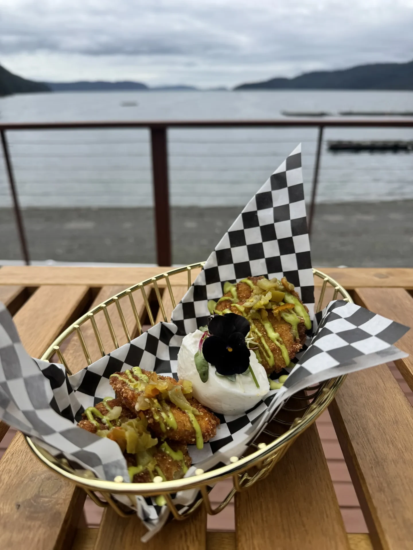 Crispy fried crab cakes drizzled with basil aïoli